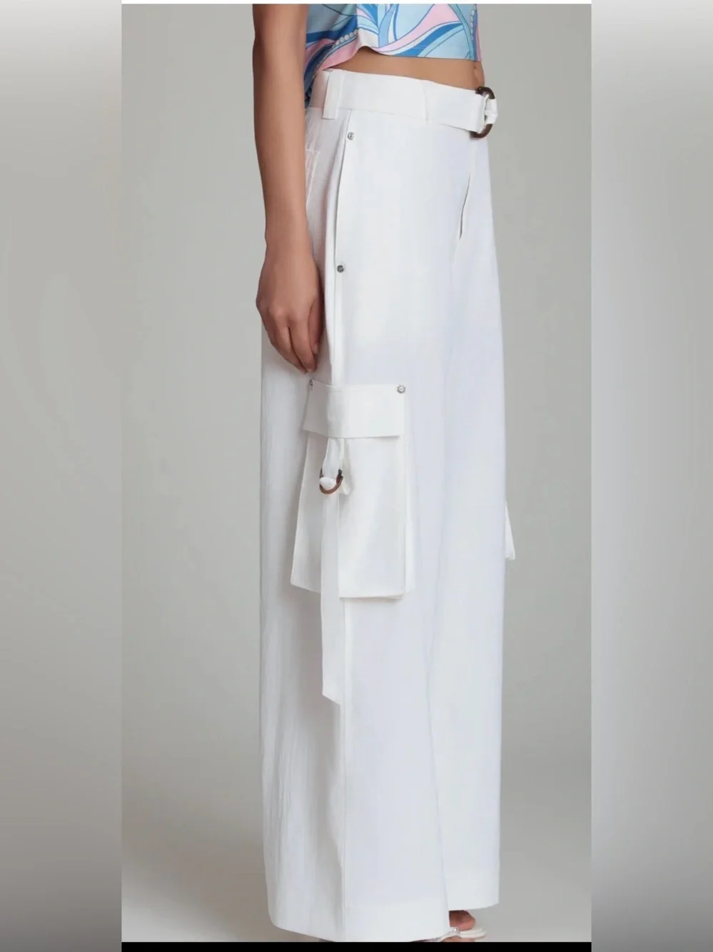 Avec Les Filled Wide-Leg Cargo Pants in light blue